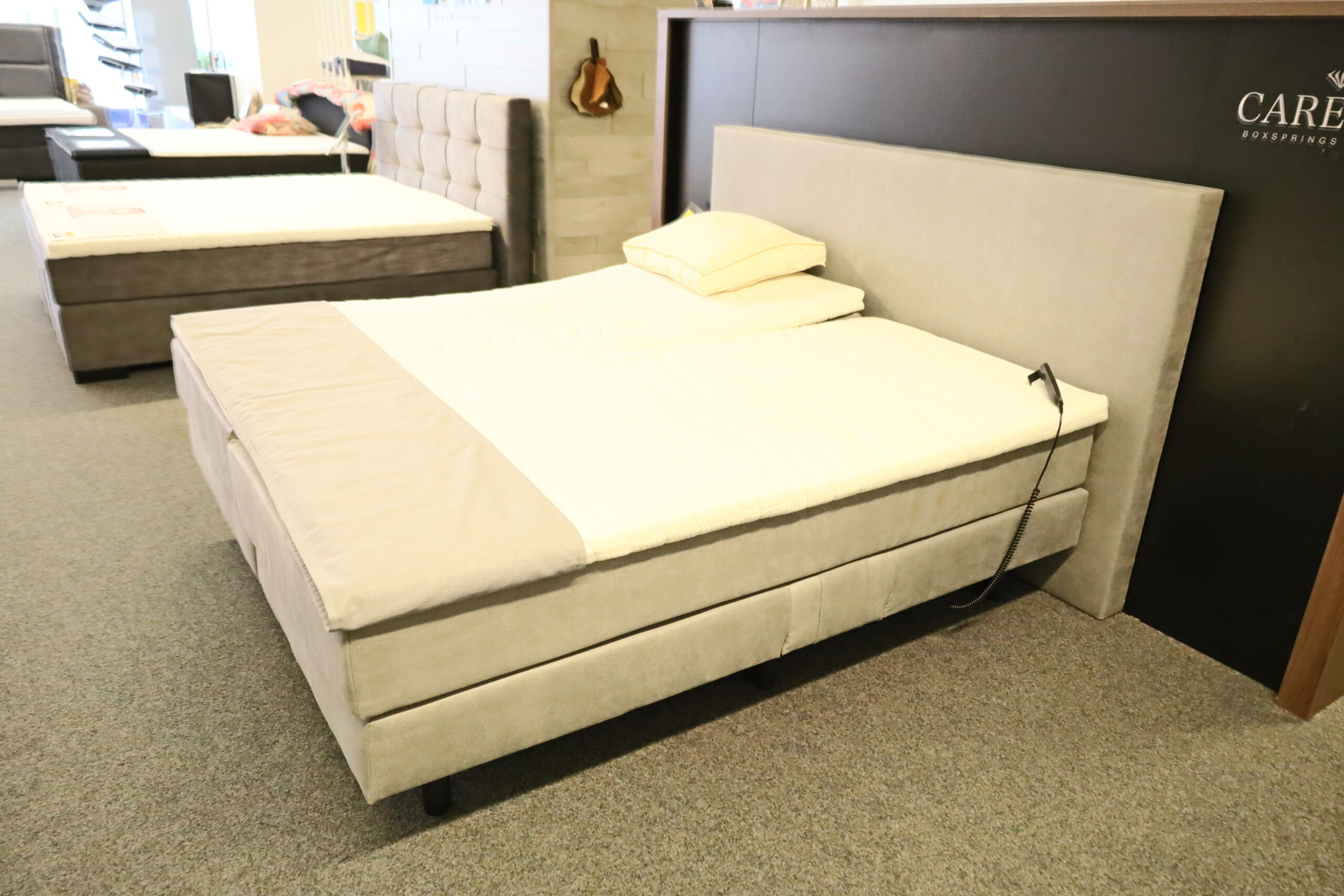 Electrisch bed bruin